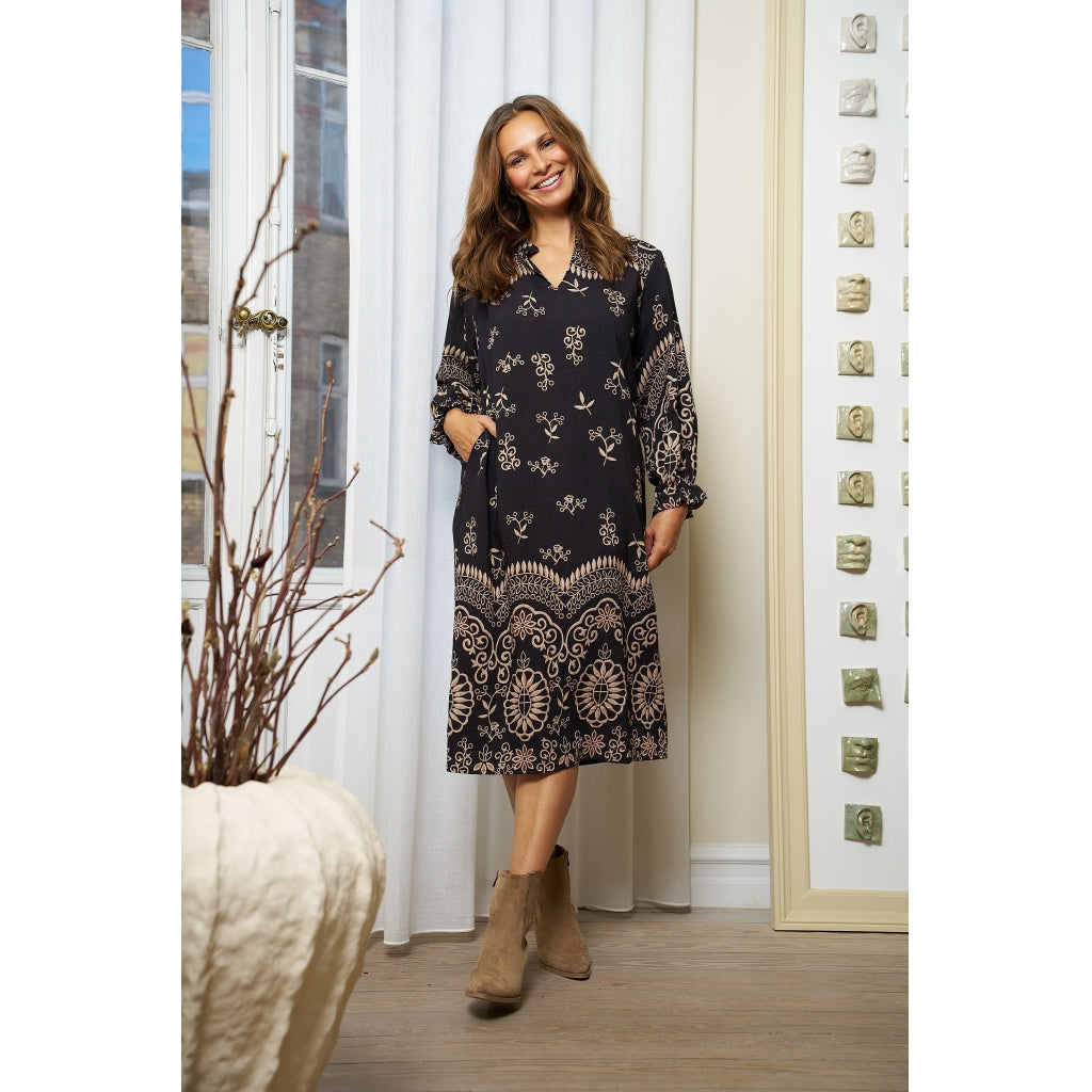 MARTA DU CHATEAU Marta Du Chateau Dame Kjole MdcMoon 8749 Dress Nero1034tpb