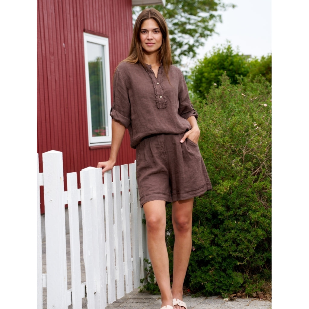 MARTA DU CHATEAU Marta Du Chateau dame shorts 61072 Shorts Cold brown