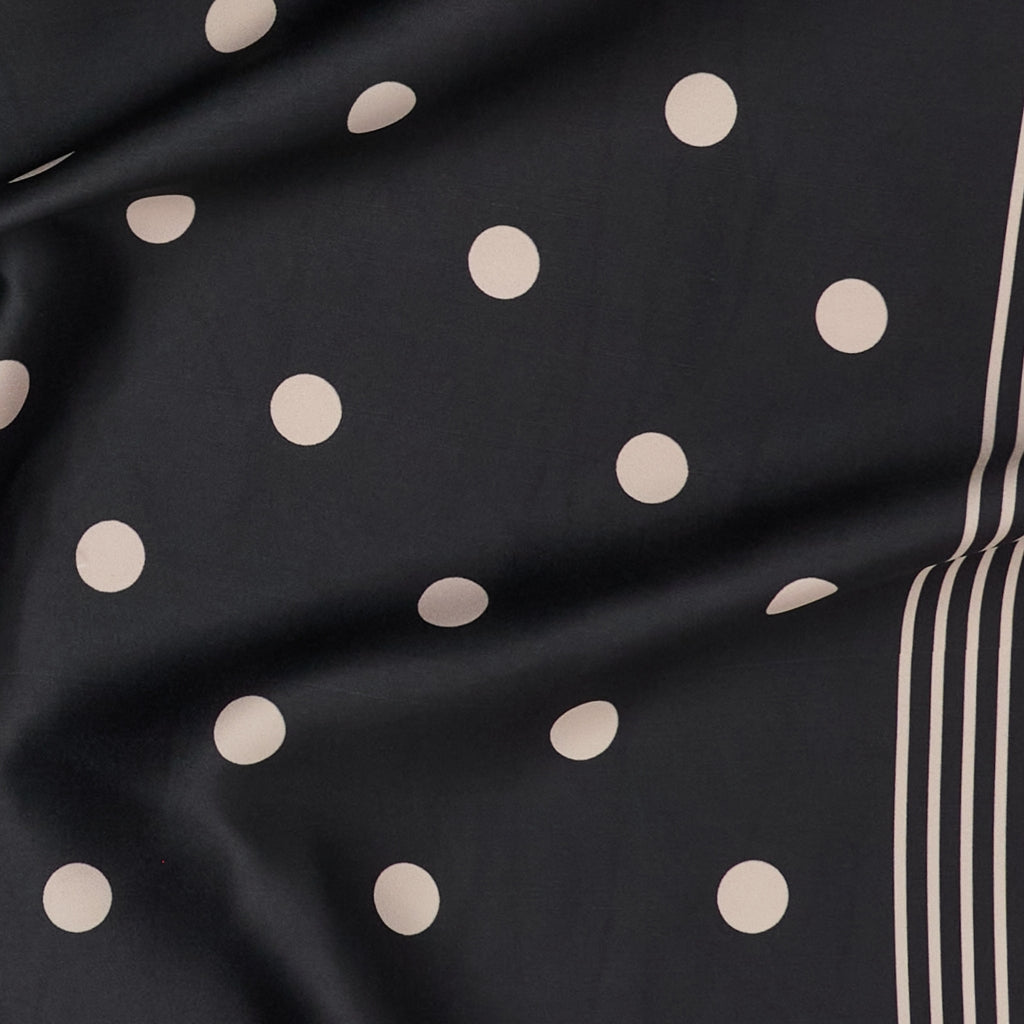 MARTA DU CHATEAU Marta du Chateau dame tørklæde MdcFinja BA-Scarf Scarf Black4244