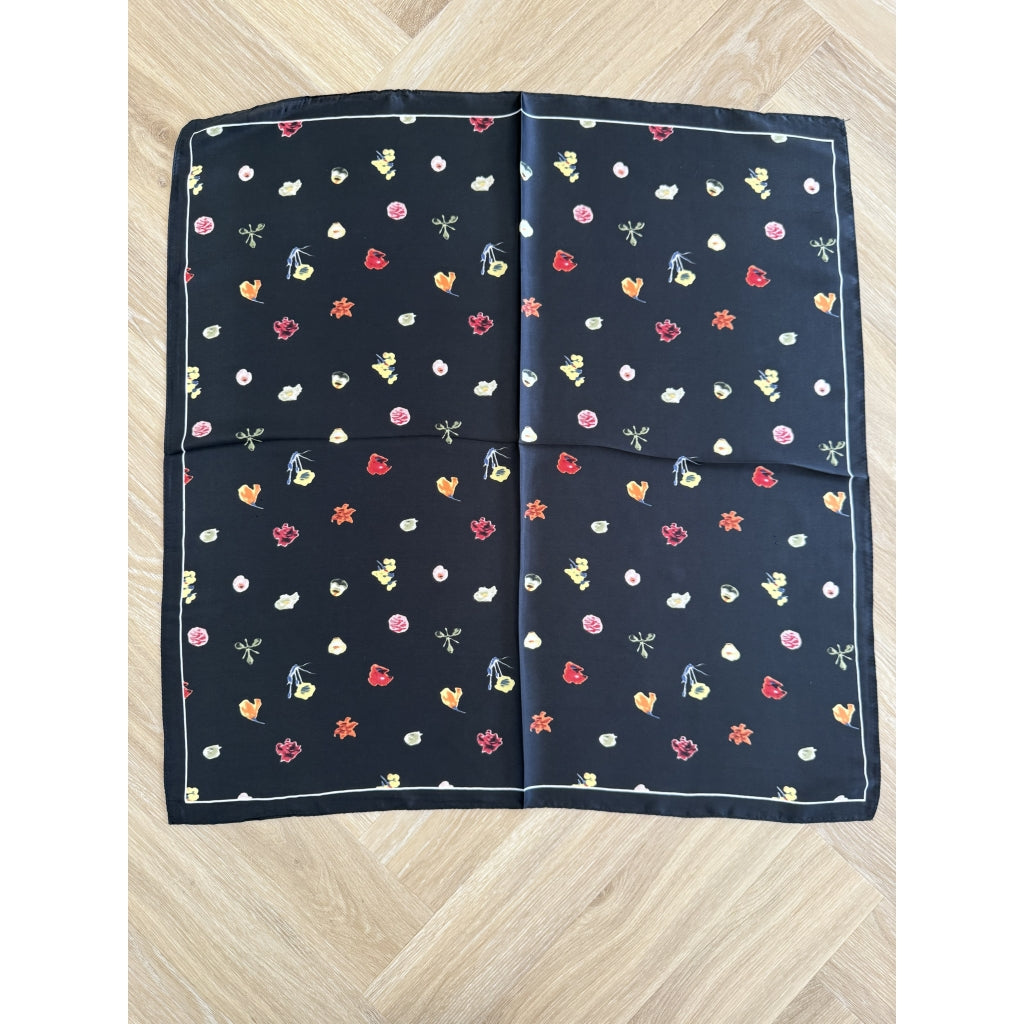 MARTA DU CHATEAU Marta du Chateau dame tørklæde MdcJuline FA-Scarf Scarf Black31312-1