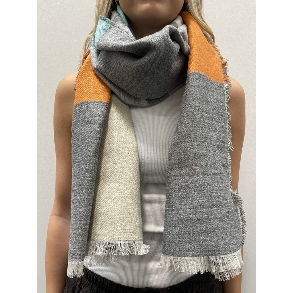MARTA DU CHATEAU Marta du Chateau dame tørklæde MdcNyla BA-2865 Scarf Grey