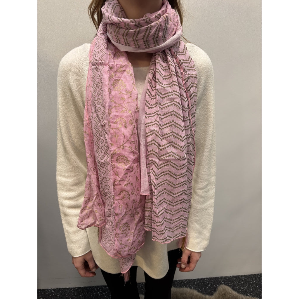 MARTA DU CHATEAU MdcClarimonde Scarf Scarf Rosa