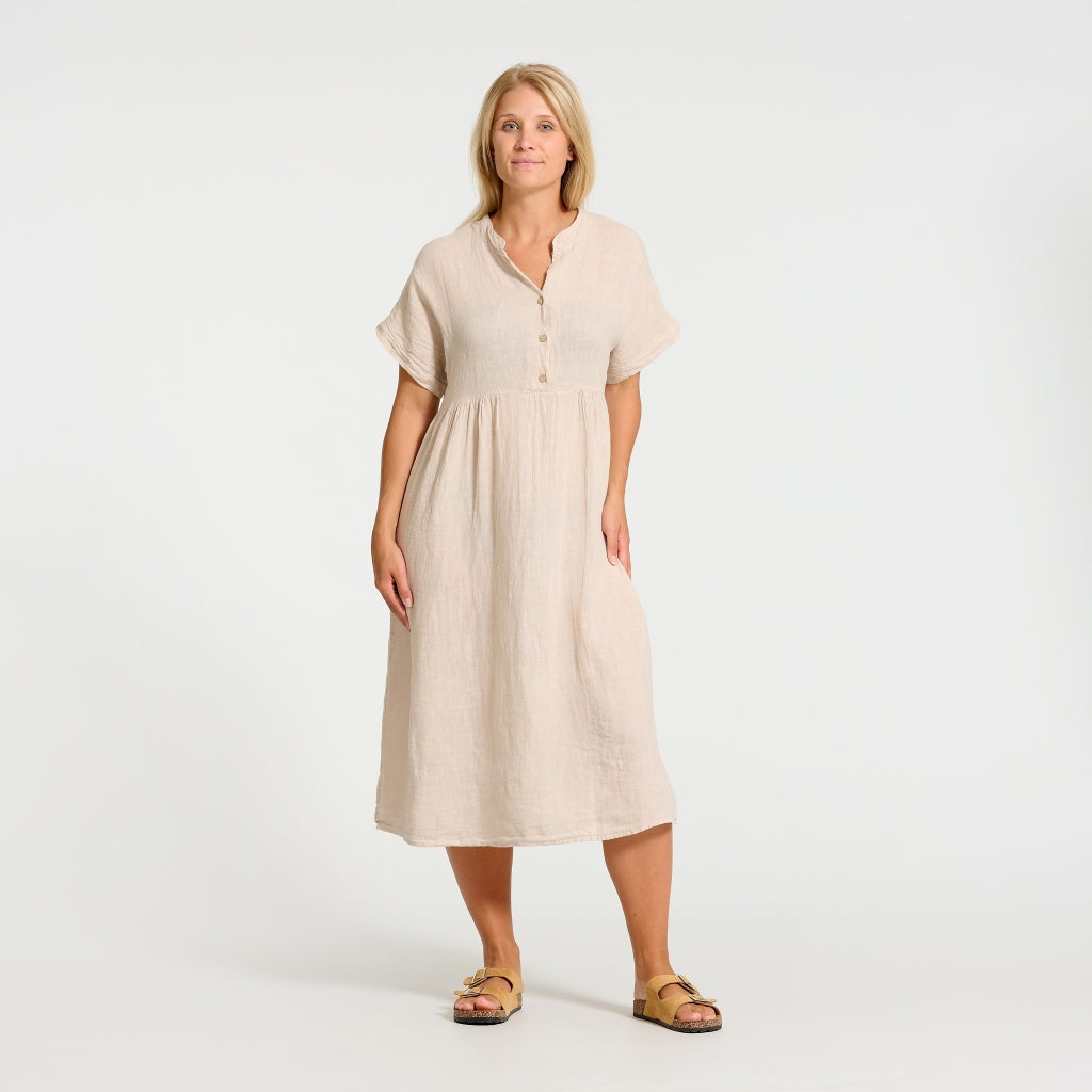 MARTA DU CHATEAU Marta Du Chateau dame kjole 93666 Dress Beige