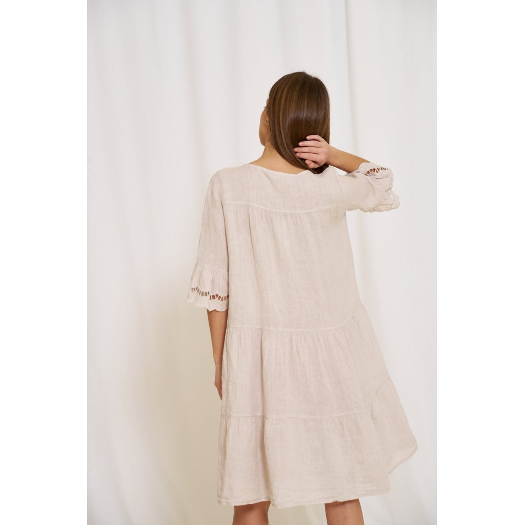 MARTA DU CHATEAU Marta Du Chateau dame kjole 93972 Dress Sabbia1752